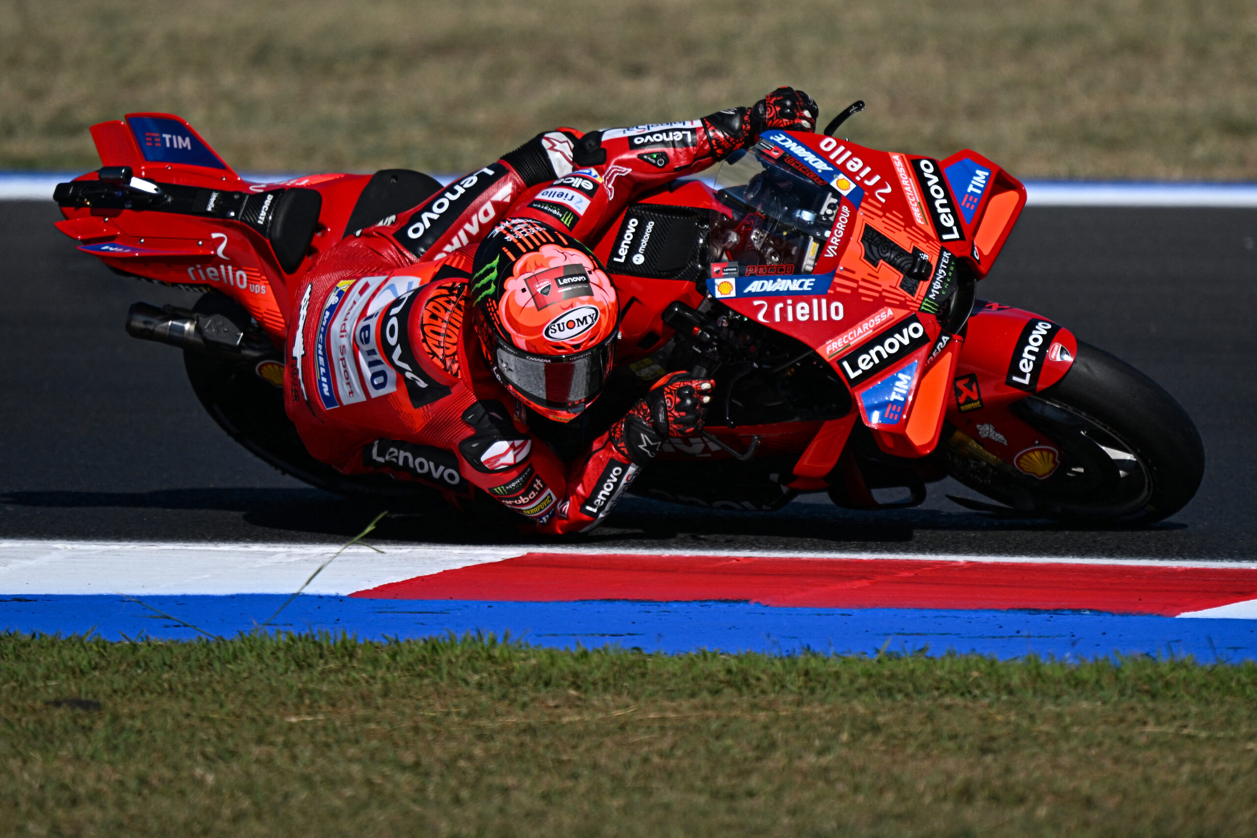 Bagnaia domina y conquista una cómoda pole en San Marino; Martín, cuarto