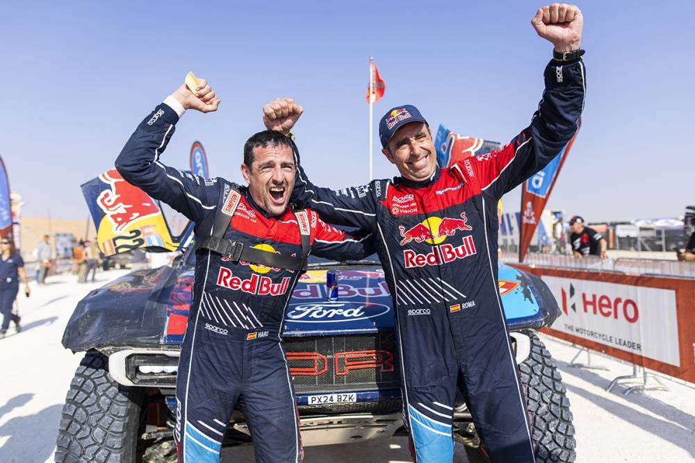 Roma vence en la 10ª especial del Dakar 2025 en autos; Lategan retoma el liderazgo