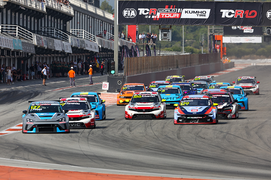 Girolami se impone en una de las carreras del TCR World Tour en Valencia