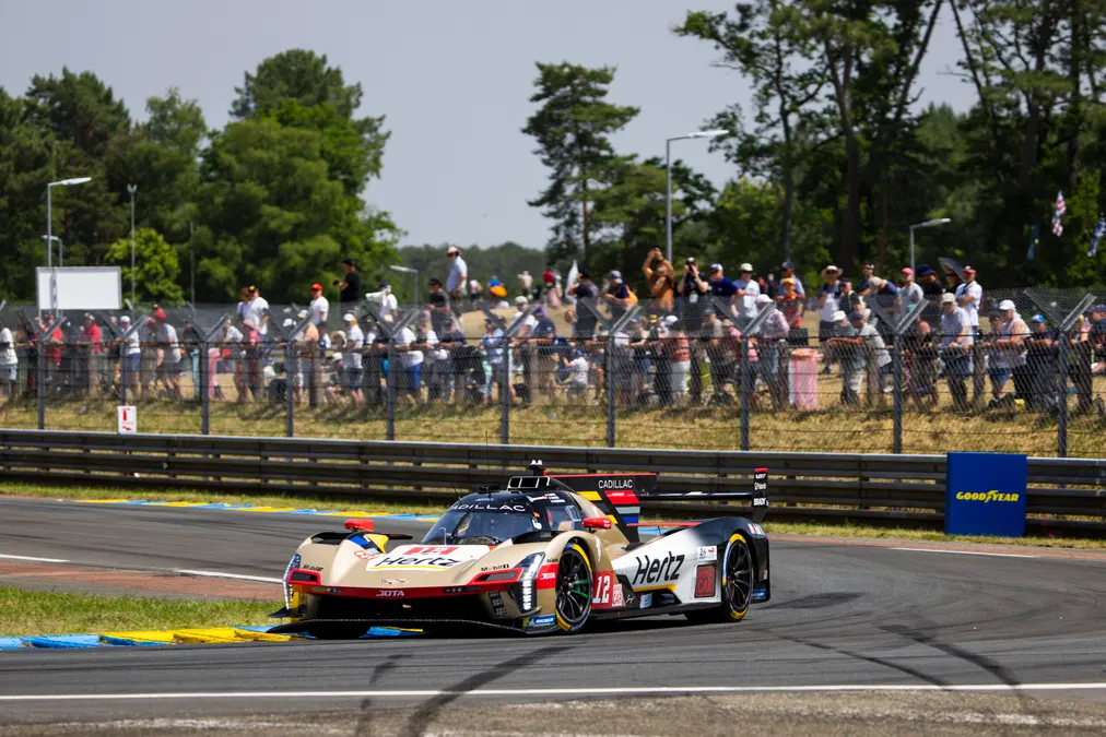 Lynn encabeza 1-2 de Cadillac en la Hyperpole de Le Mans y pole de Aston Martin en LMGT3