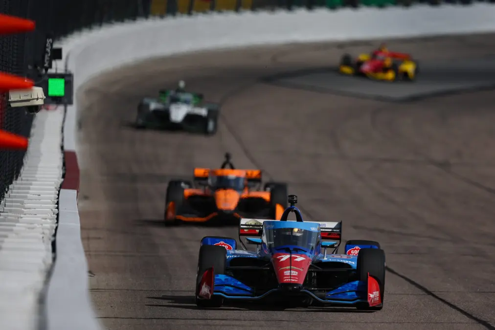 Juncos revela apoyo de los equipos de IndyCar tras el incendio de su camión