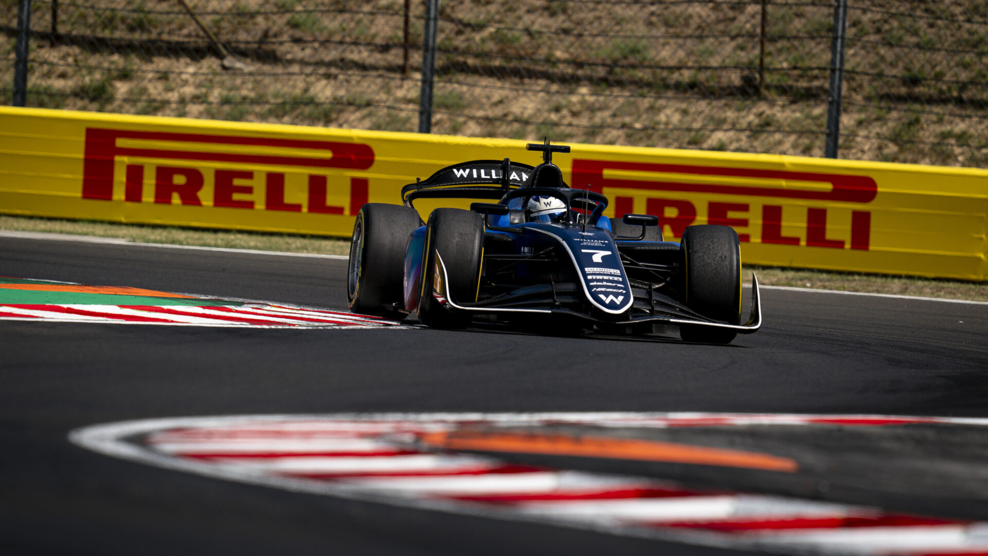 Browning domina interrumpida clasificación en Italia y logra su 1ª pole en F2; Duerksen, 8°