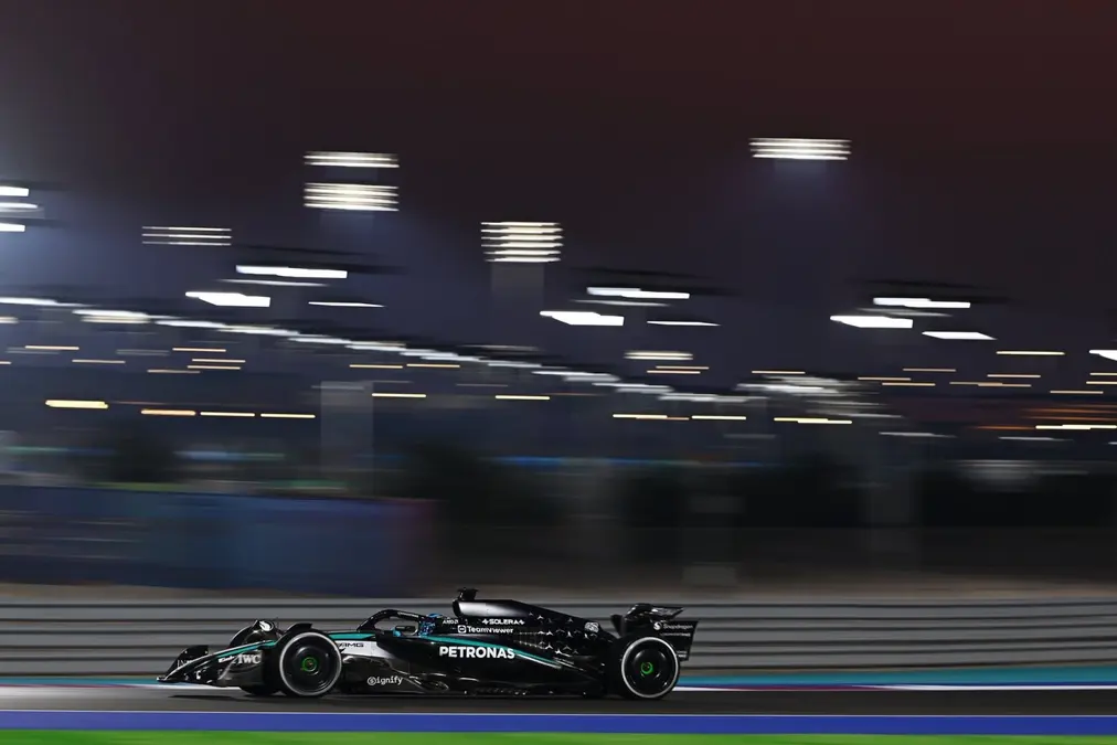 Russell celebra su segundo puesto para sprint en Qatar y pide extender las zonas de DRS
