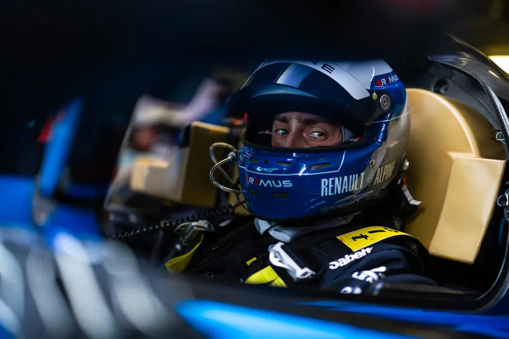 Alpine anuncia la renovación con Habsburg y ficha a su cuarto piloto para el WEC 2026