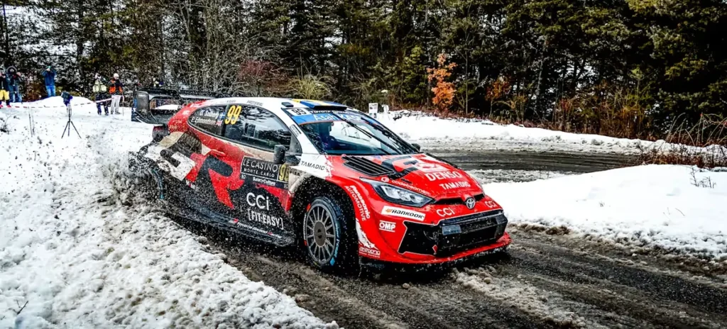 Solberg sorprende en inicio del WRC 2026 y lidera ampliamente en el Rally de Mónaco