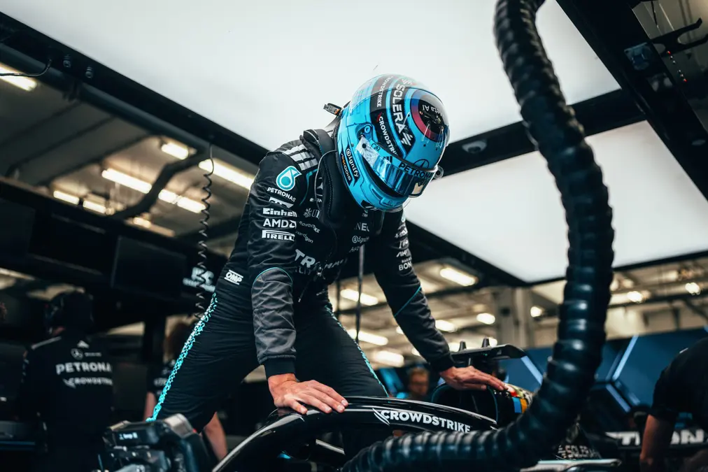 Russell comanda 1-2 de Mercedes en FP1 de Japón; Colapinto, 16°