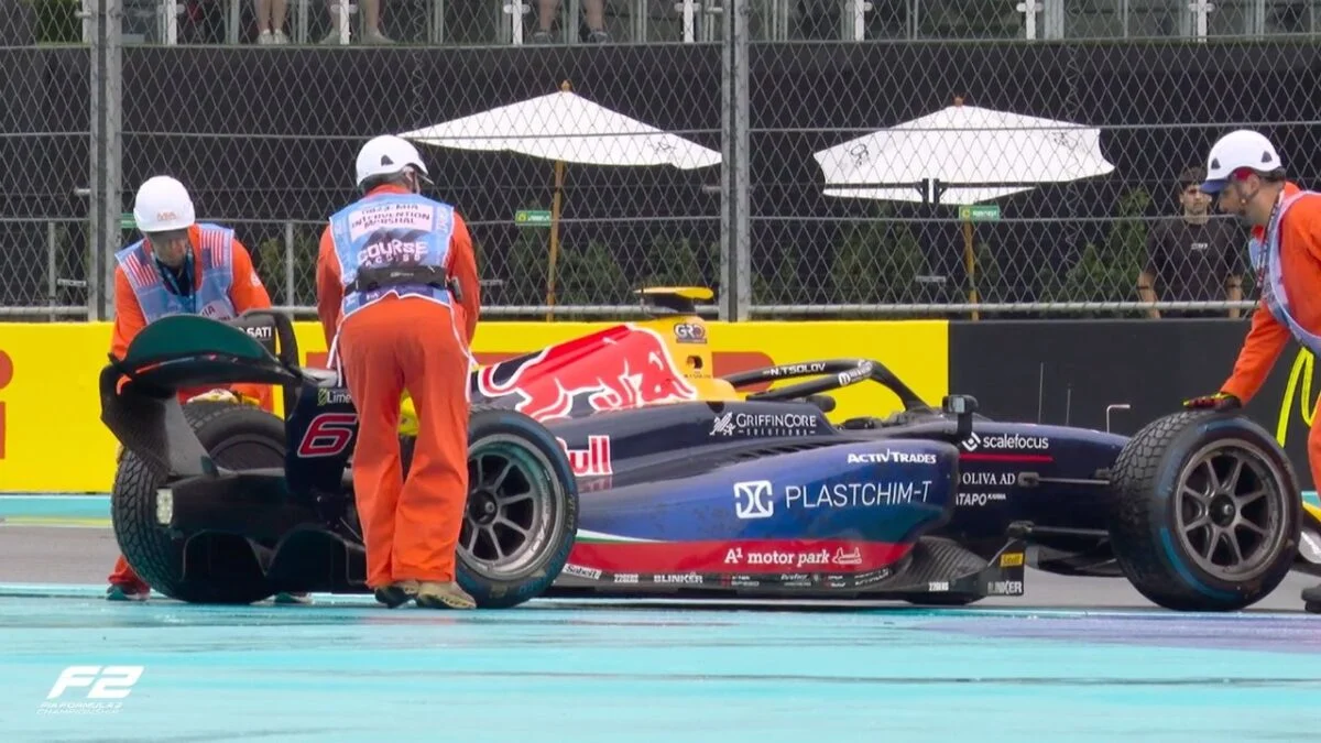 Gabriele Minì gana una caótica carrera de F2 en Miami bajo la lluvia; Mari Boya remonta hasta el séptimo puesto — image 5