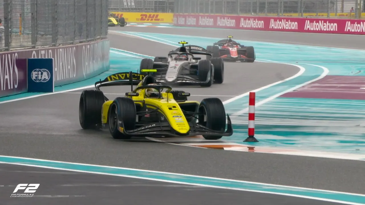 Gabriele Minì gana una caótica carrera de F2 en Miami bajo la lluvia; Mari Boya remonta hasta el séptimo puesto — image 6