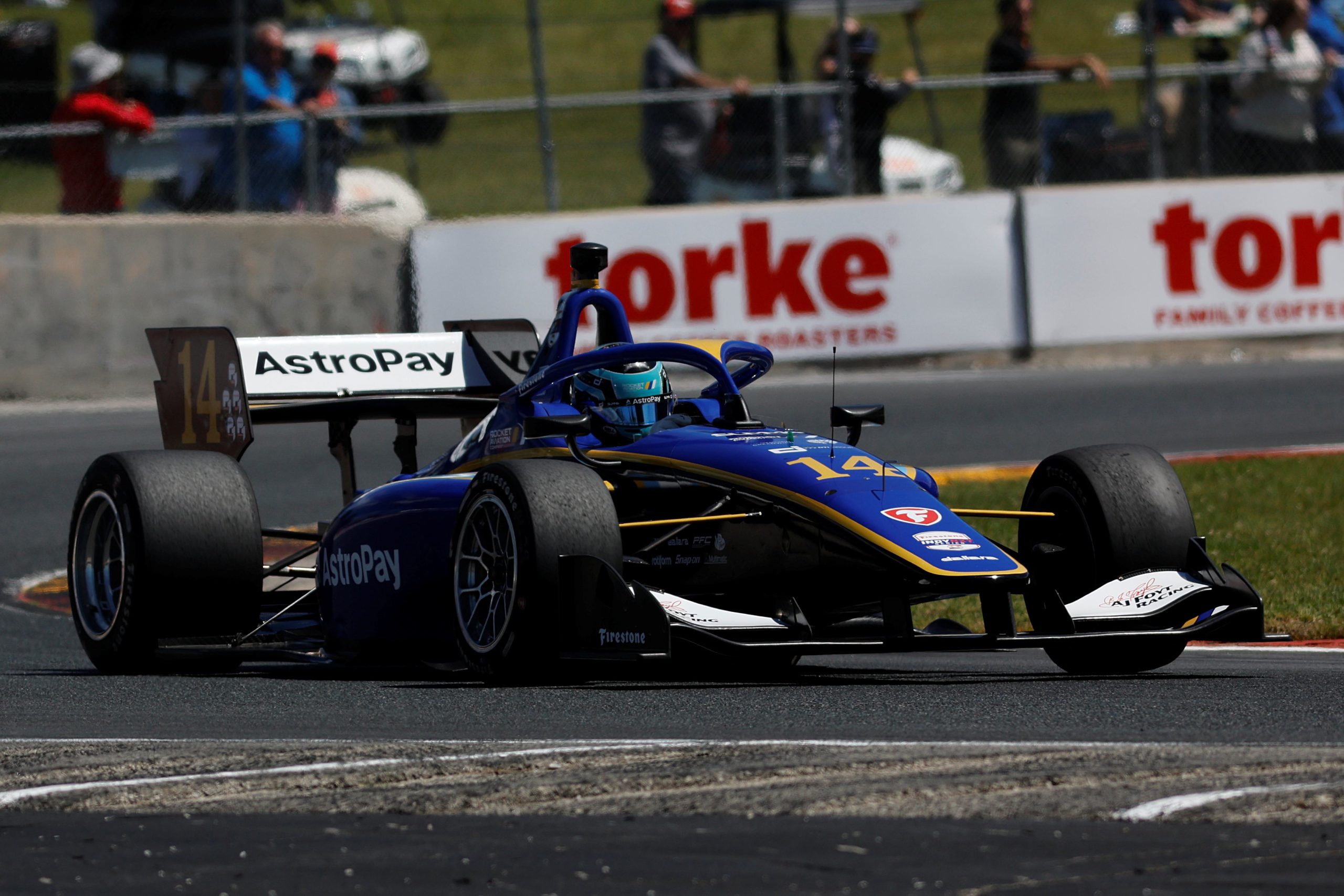 Hughes gana carrera accidentada de Indy NXT en Road America; De Tullio es tercero