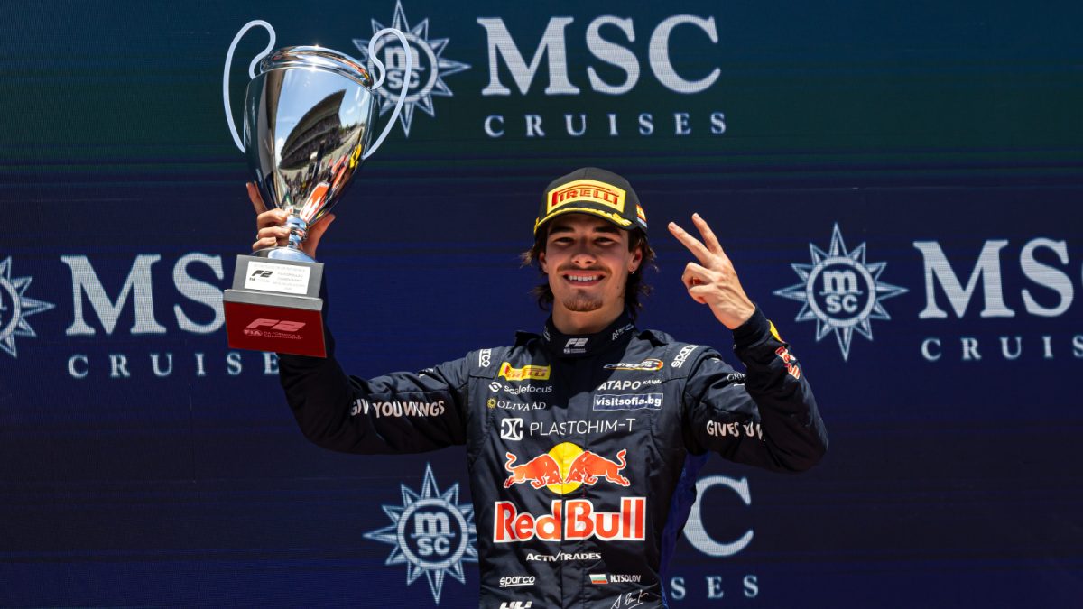 Red Bull prepara el ascenso de Tsolov a F1 en 2027 y espera la decisión de Verstappen