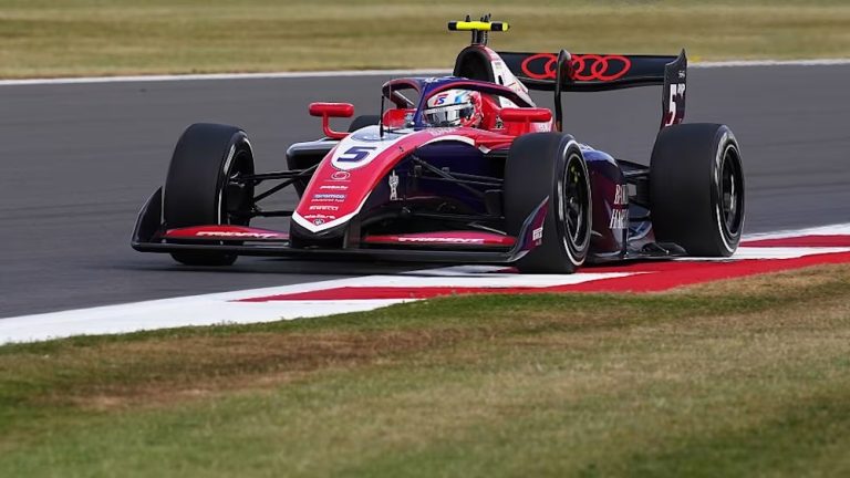 Slater lidera práctica de F3 en Silverstone; Colnaghi es 14°