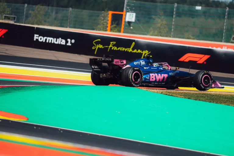 Briatore destaca décimo puesto de Colapinto en el GP de Bélgica