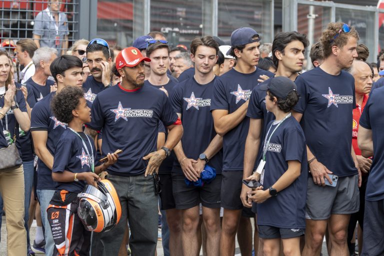 Pilotos de F1, F2 y F3 rinden homenaje a Hubert y Van ‘t Hoff en Spa-Francorchamps