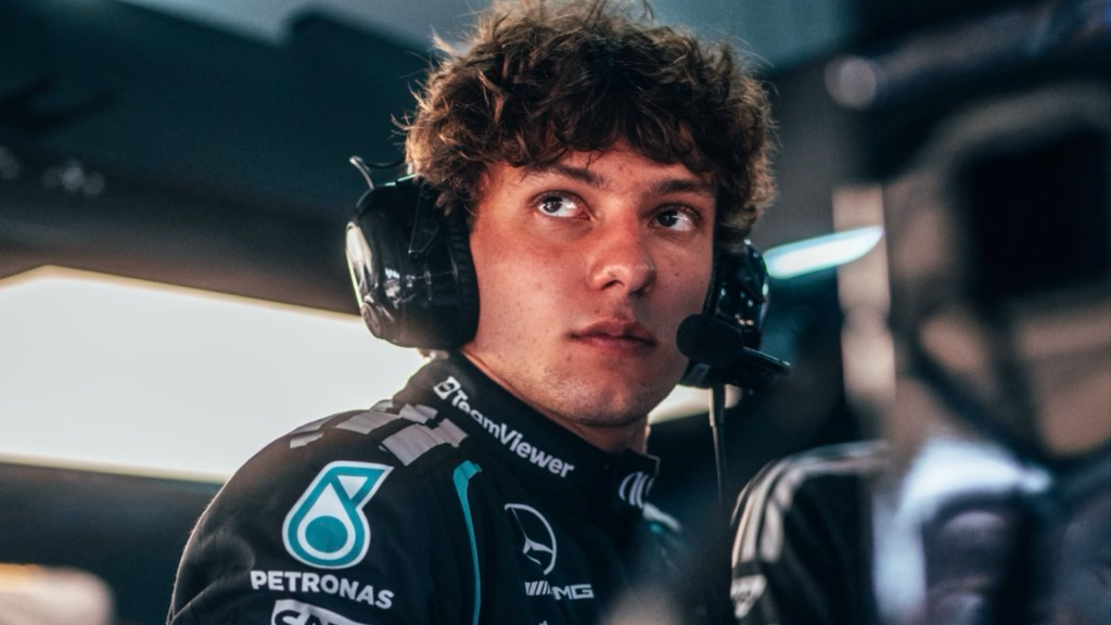 F1 2026, BAHREIN, MALÁSIA, CORRIDA, MERCEDES, KIMI ANTONELLI, ROSTO, RETRATO