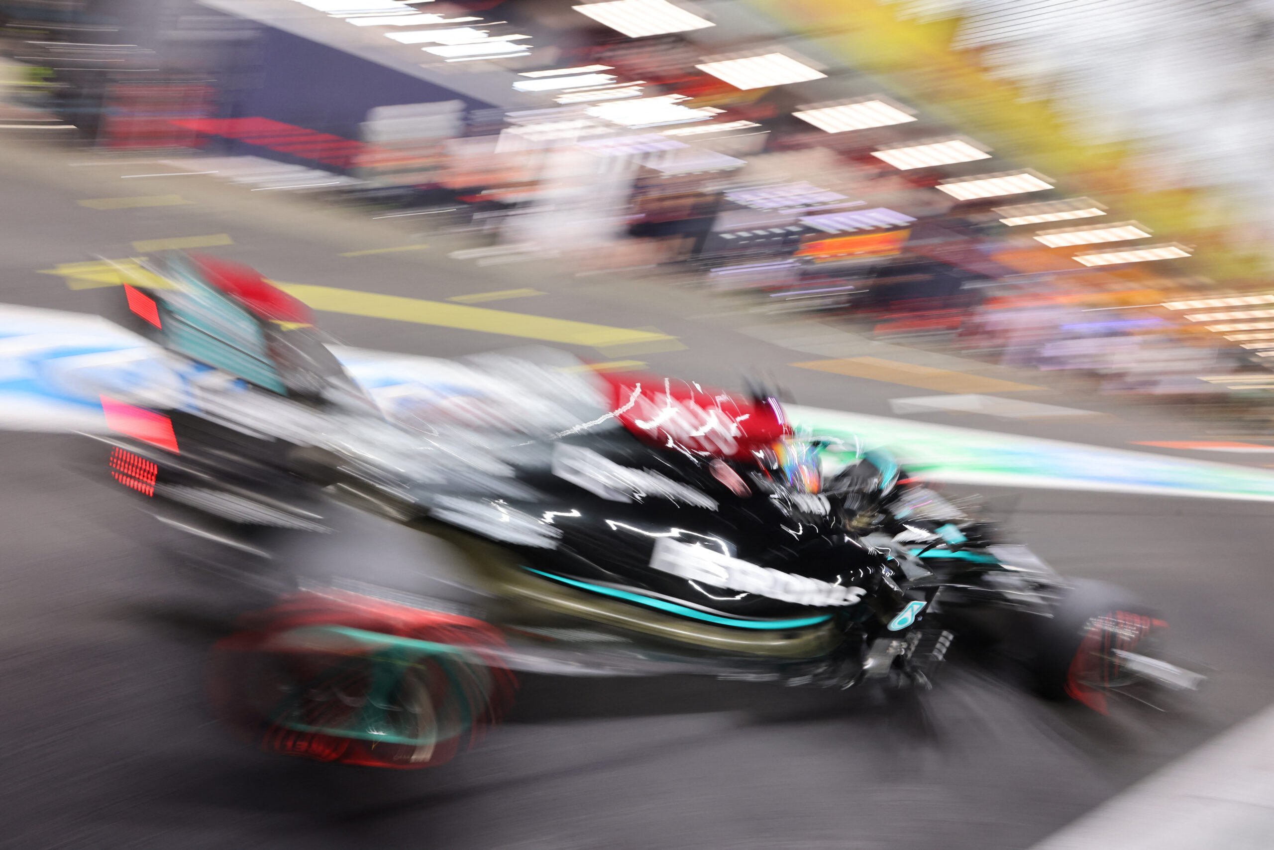 Red Bull volta atrás e rejeita apelação sobre decisão que absolveu Hamilton em Jedá
