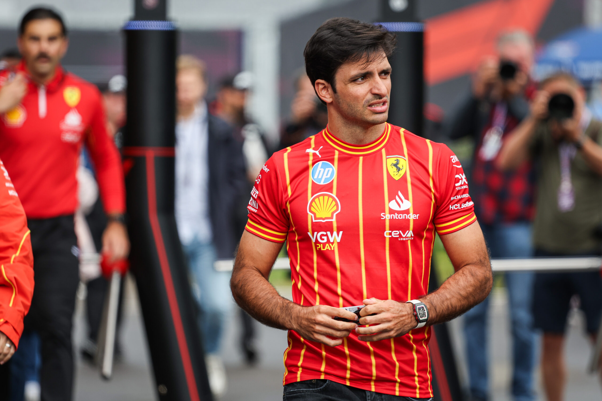 Sainz considera que las curvas de alta velocidad son el punto débil de Ferrari en la F1 2024