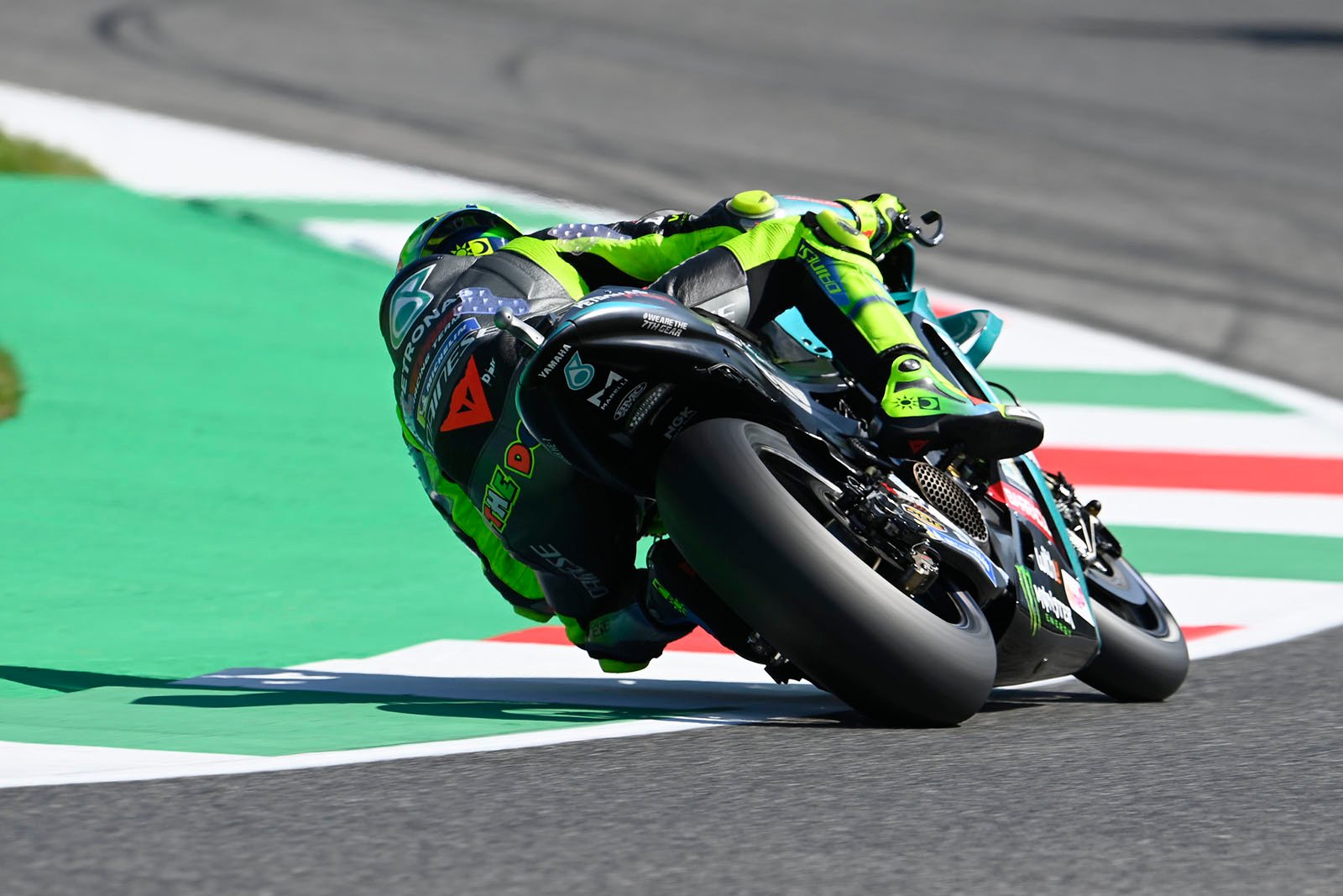 Rossi vê competitividade minguar e se aproxima da aposentadoria da MotoGP