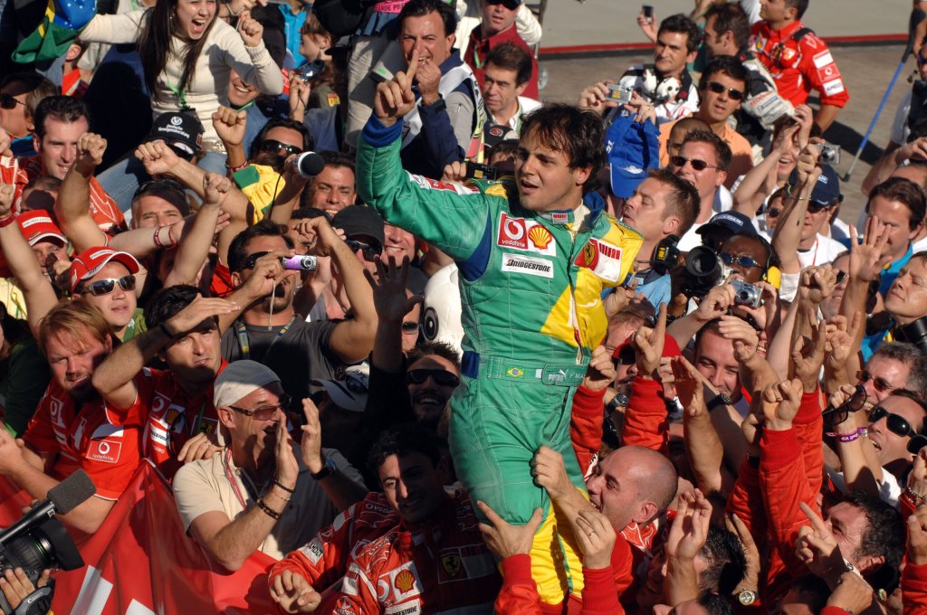 Massa vence GP do Brasil e faz história ao quebrar jejum de 13 anos