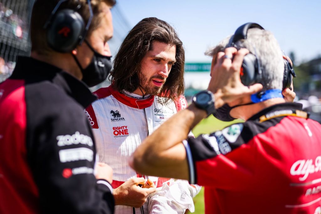 Alfa Romeo define saída de Giovinazzi e marca data para anúncio de 2º piloto para 2022