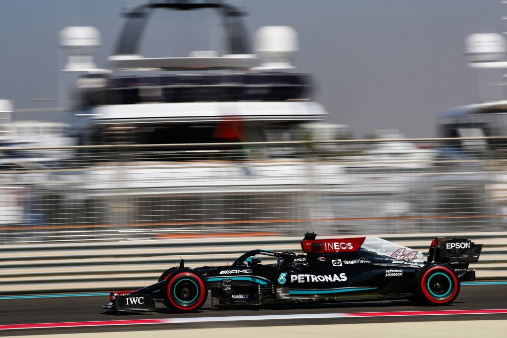 Hamilton fala em sexta-feira boa, mas prevê luta dura em Abu Dhabi: “Vai ser apertado”