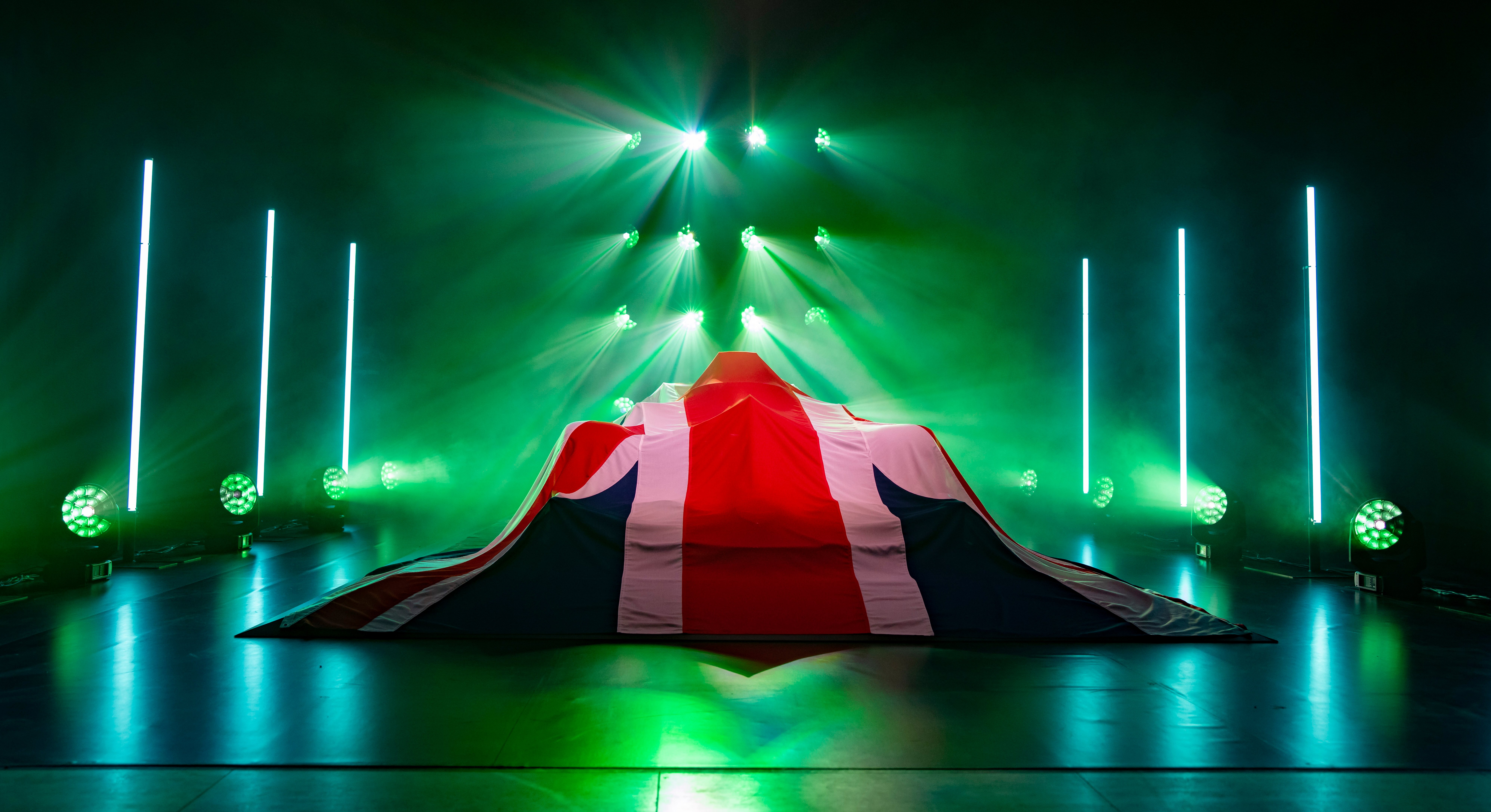 Assista ao lançamento do AMR22, carro da Aston Martin para a temporada 2022 da F1