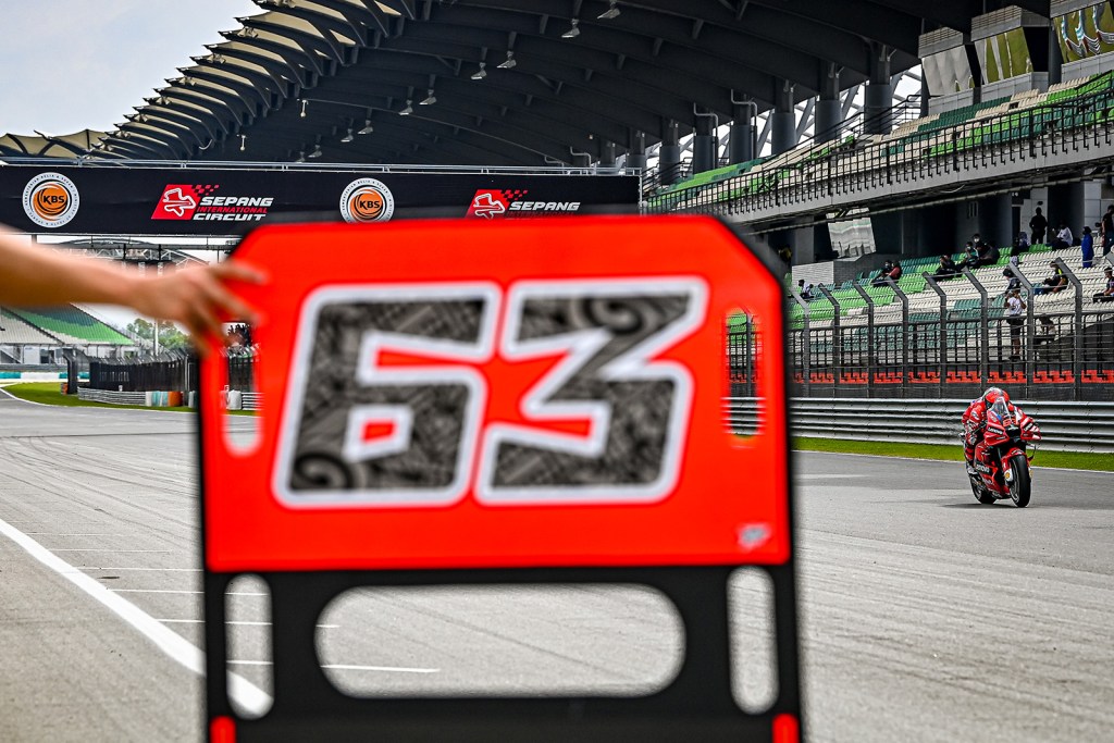 GUIA 2022: Ducati cria casca e entra na temporada 2022 com pressão do favoritismo