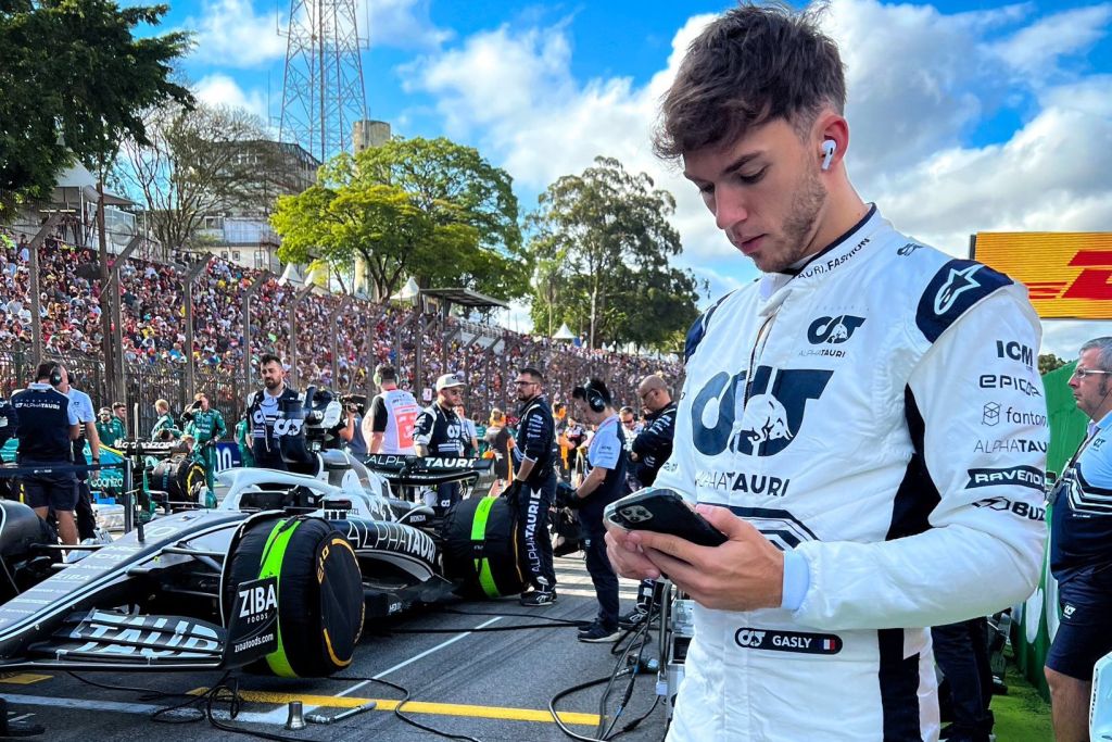 Gasly diz que “ficha não caiu” sobre saída da AlphaTauri: “Temos uma conexão pessoal”