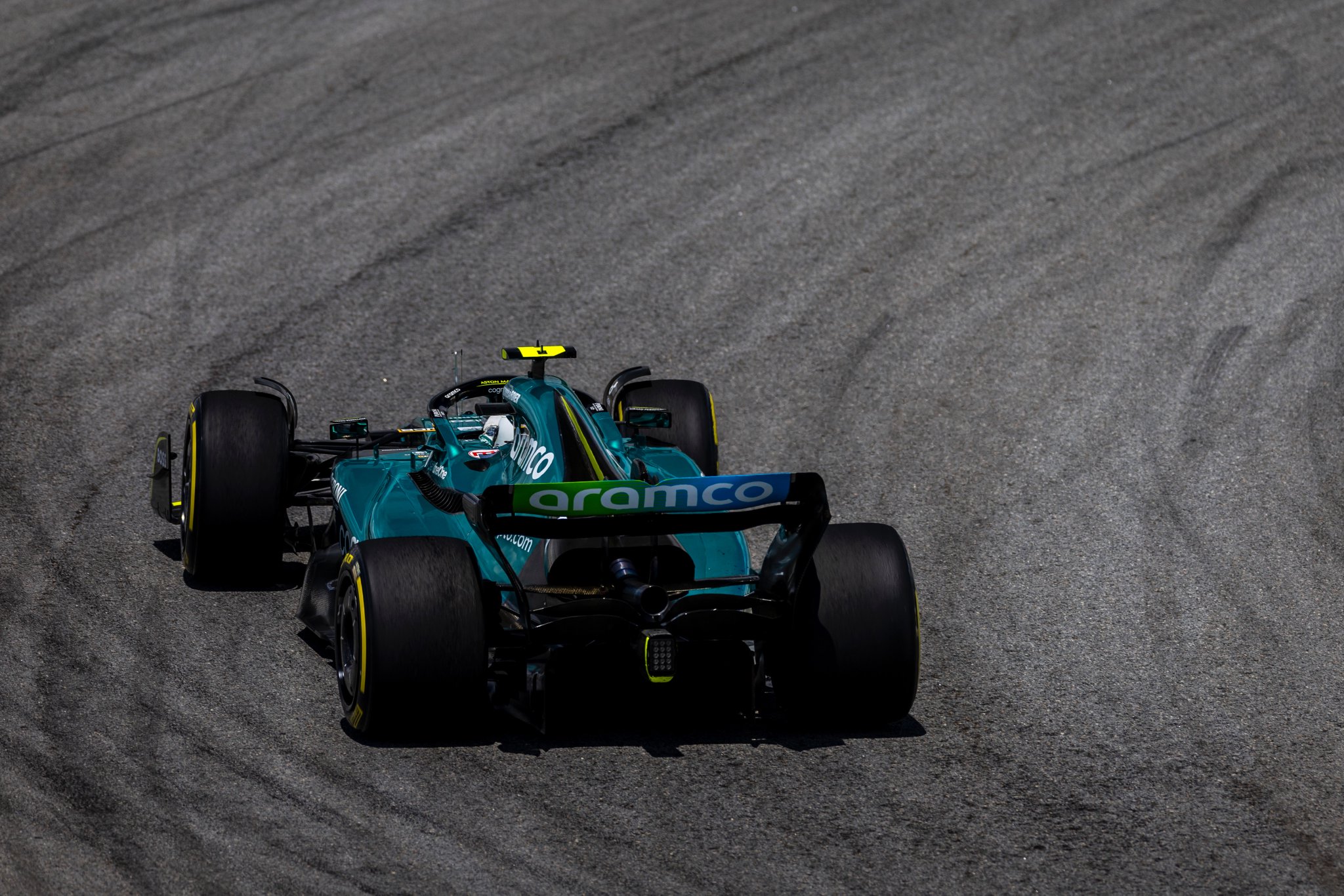 Vettel lamenta pneus médios em relargada no GP de São Paulo: “Deveríamos ter pontuado”