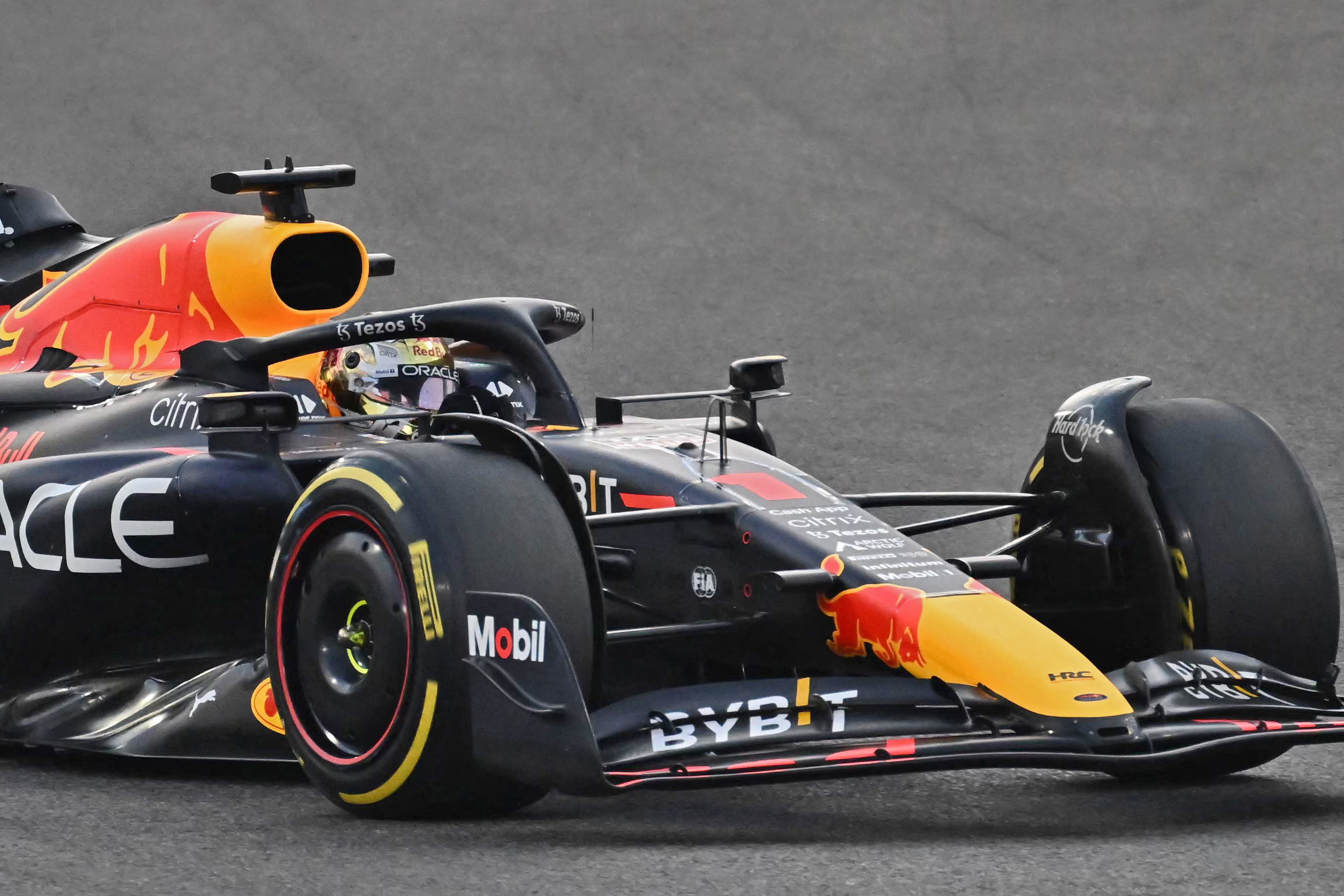 Verstappen domina GP de Abu Dhabi e vence 15ª na F1 2022. Leclerc conquista vice