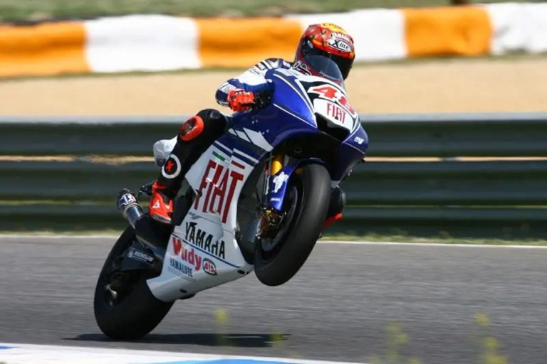 Jorge Lorenzo venceu a primeira da carreira na MotoGP em 2008 no Estoril (Foto: Reprodução)