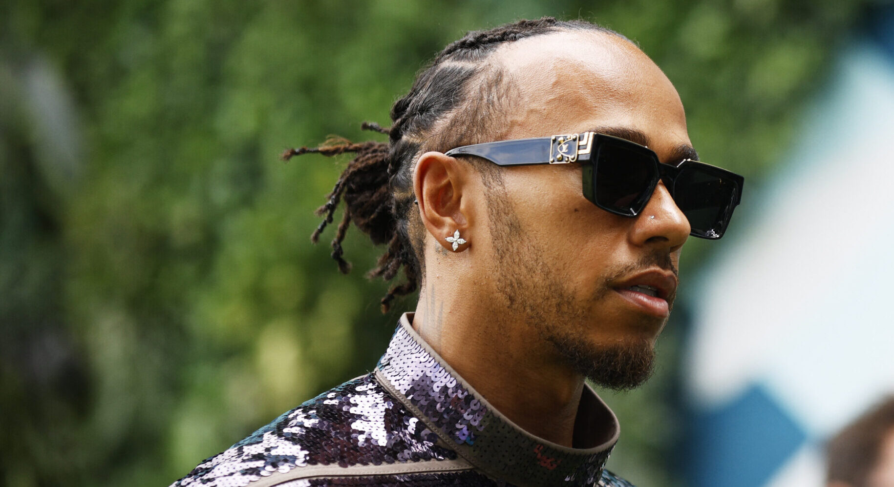Hamilton pide adaptación al nuevo reglamento para reducir “diferencias entre los equipos”