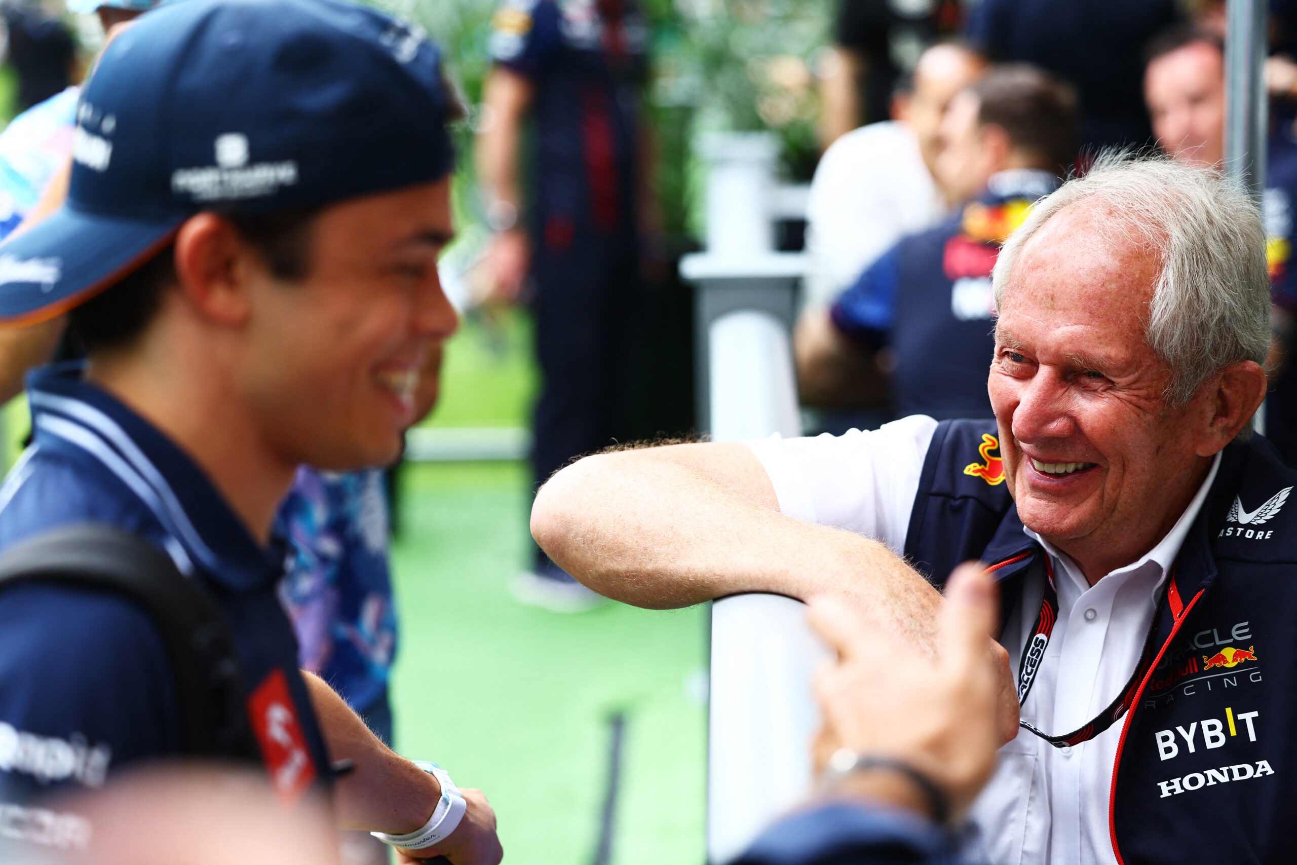 Red Bull dá “cartão” para De Vries, descarta Ricciardo e põe Lawson e Iwasa na fila