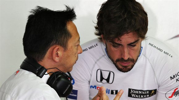 Honda elogia a Alonso y habla de su presencia en Aston Martin en 2026: “Un piloto genial”