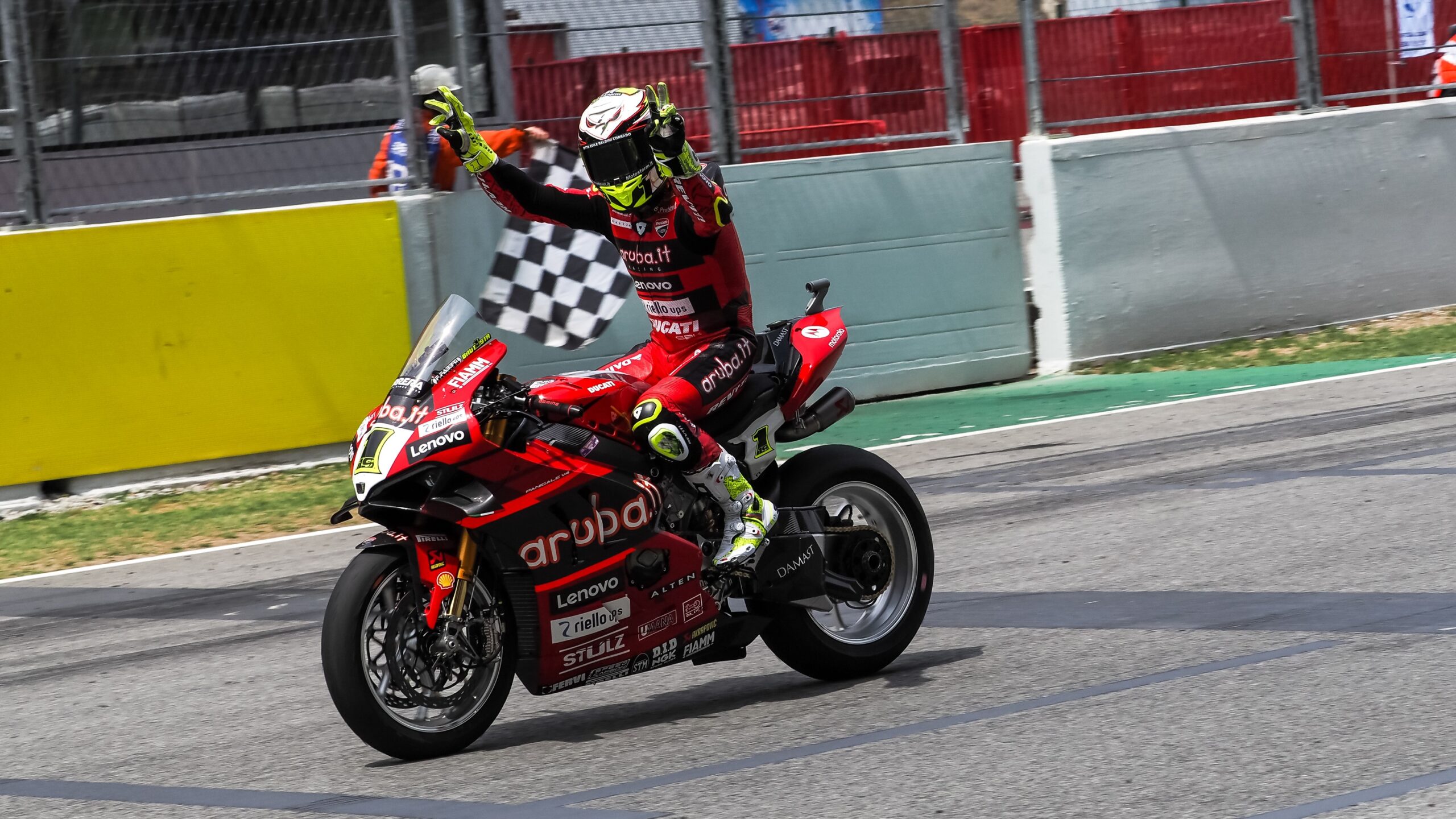 Bautista vence corrida 2 na Catalunha e mantém soberania no WSBK
