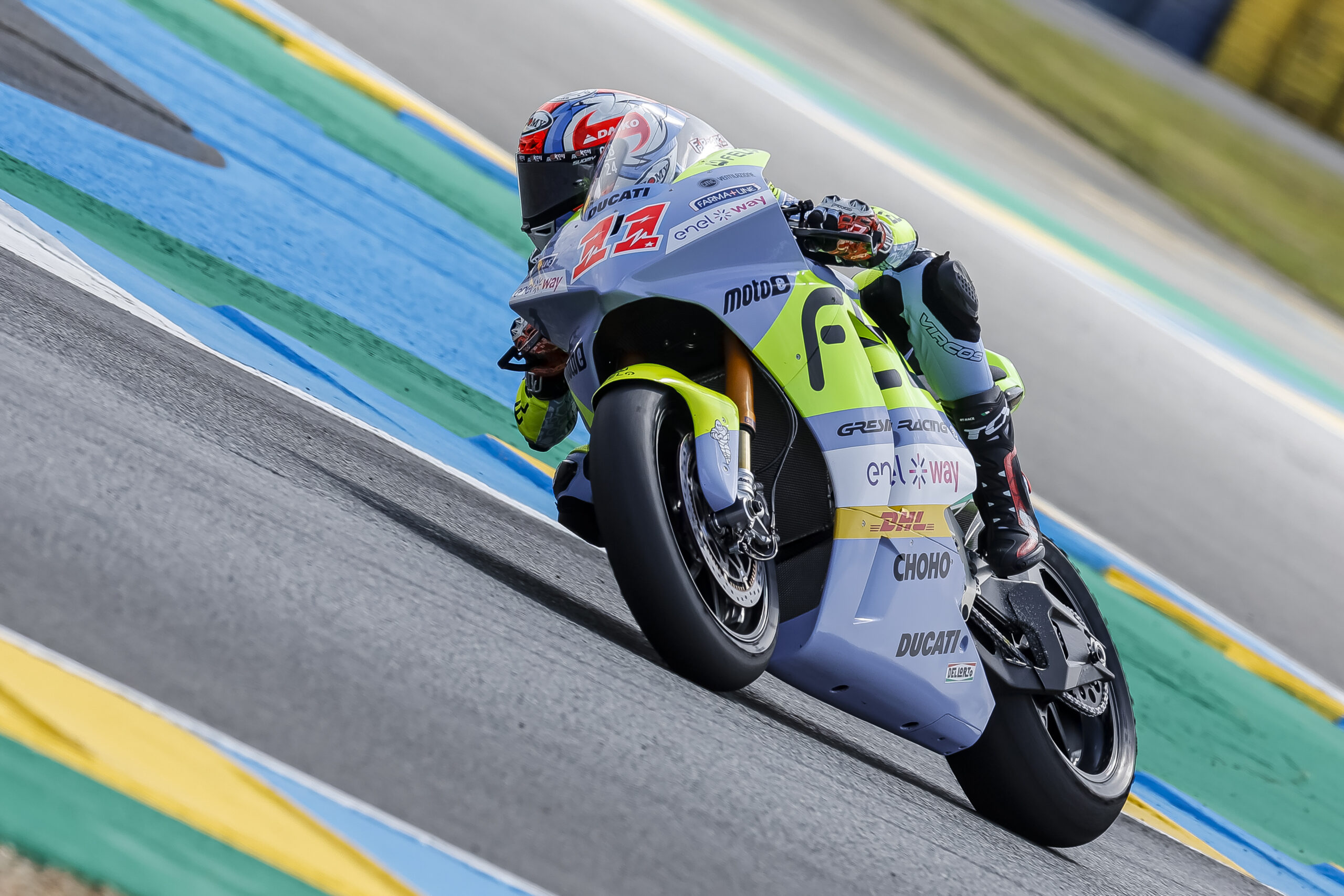 Ferrari supera punição, segura Torres e vence corrida 2 da MotoE na França