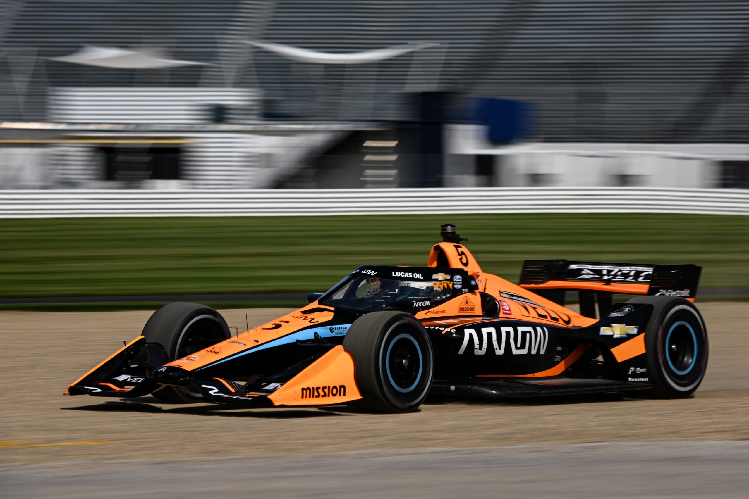 O’Ward supera a Lundgaard por 0s0007 en los libres 1 del GP de Indianápolis; Canapino 26°