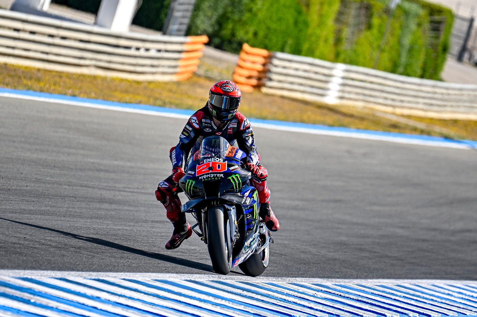 “Pode ajudar” e “não precisamos”: pilotos se dividem com uso de rádio na MotoGP