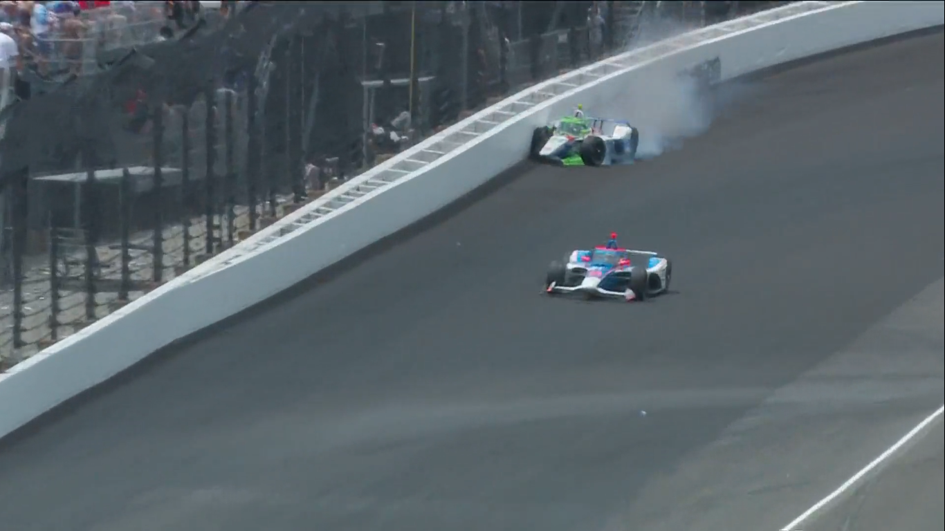 Robb amassa Dale Coyne no muro e causa primeira amarela da Indy 500 2023