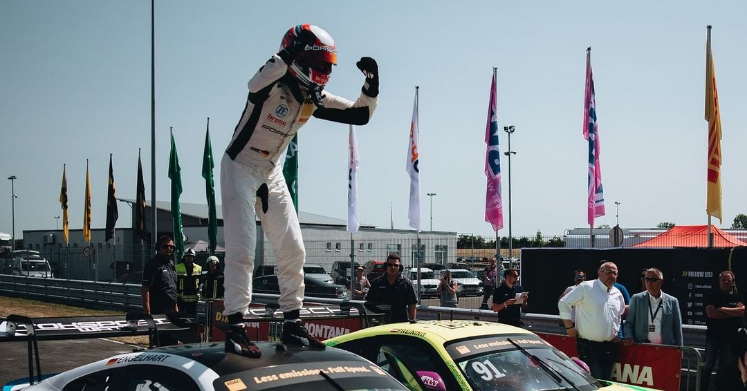 Engelhart dá nó tático, puxa 1-2 da Porsche e vence corrida 2 do DTM em Oschersleben