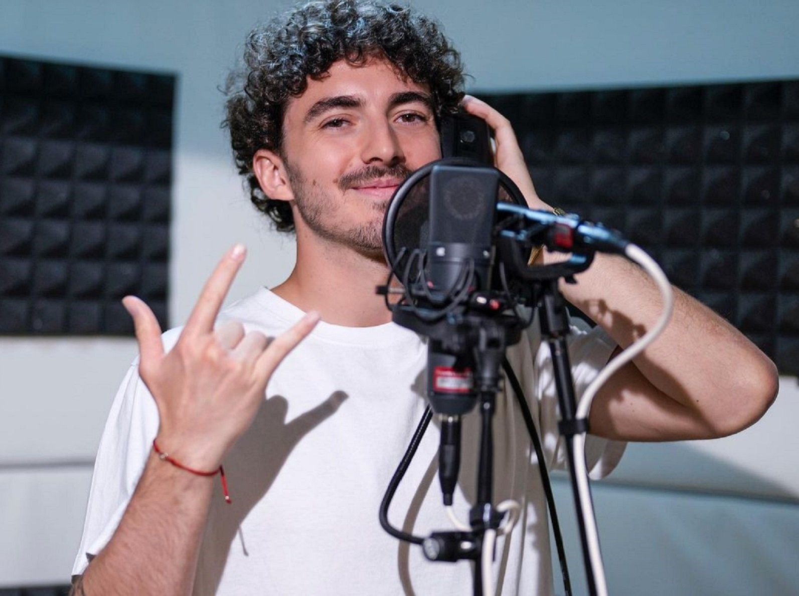 Bagnaia se une a Disney e dá voz a personagem do desenho ‘Elementos’ na Itália