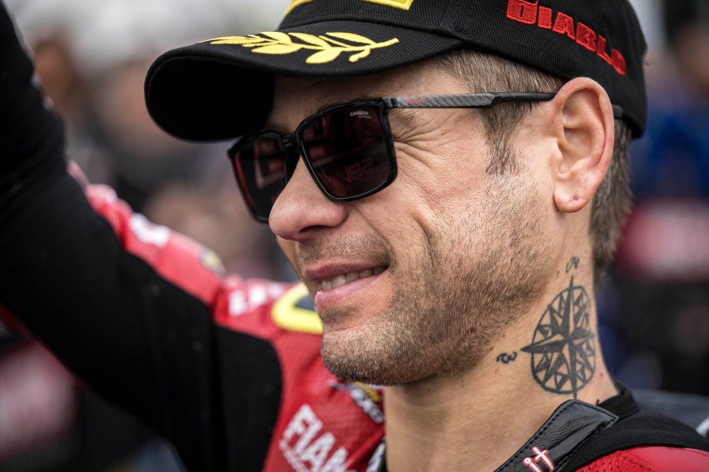 Bautista revela teste com Ducati da MotoGP: “Pedi como prêmio pelo título do WSBK”