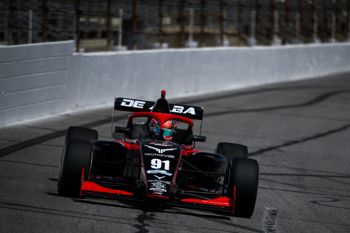 De Alba vence etapa da Pro 2000 no oval de Brownsburg. Porto é 10º