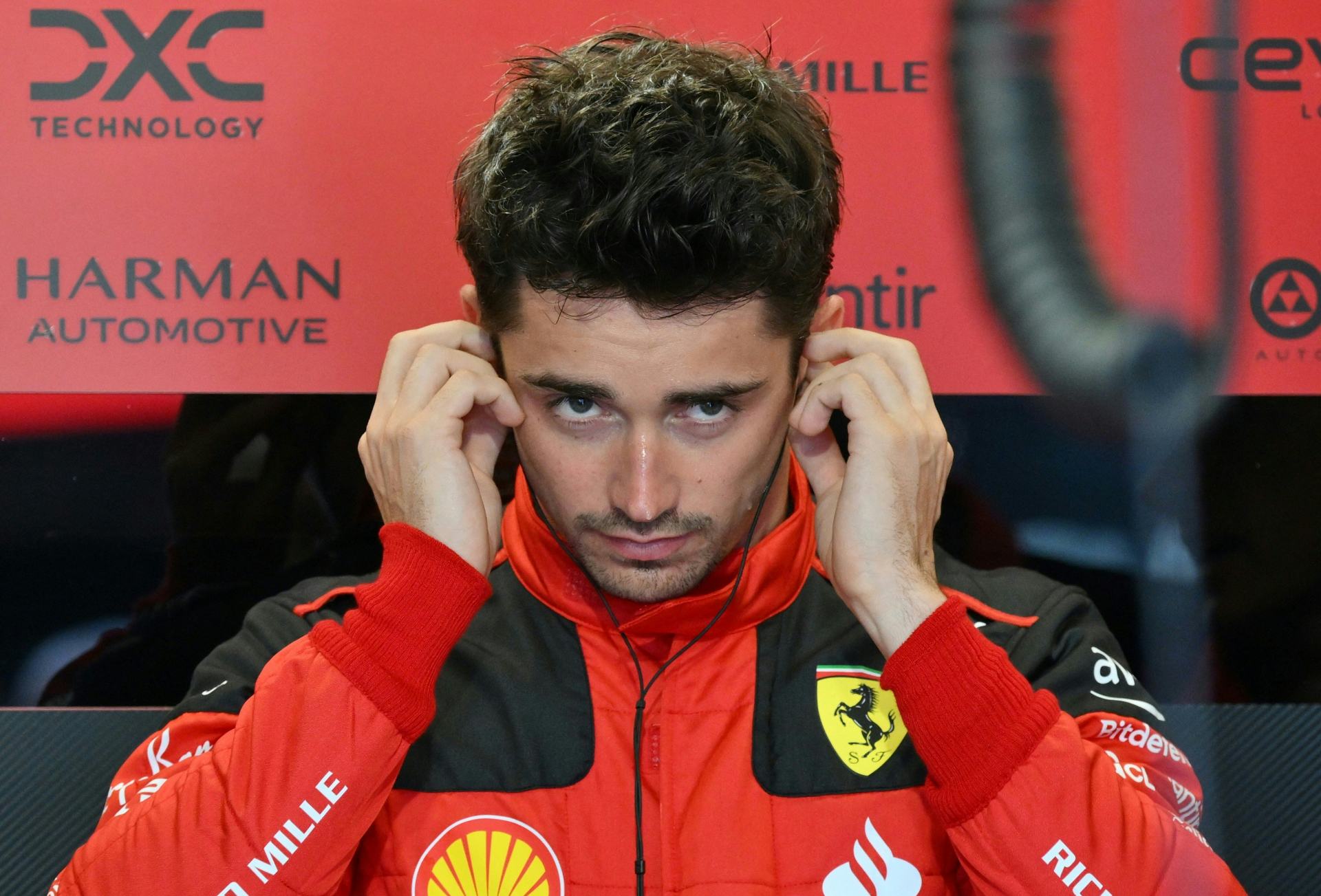 Ferrari atribuye los accidentes de Leclerc a su mentalidad: “No le pediremos calma”
