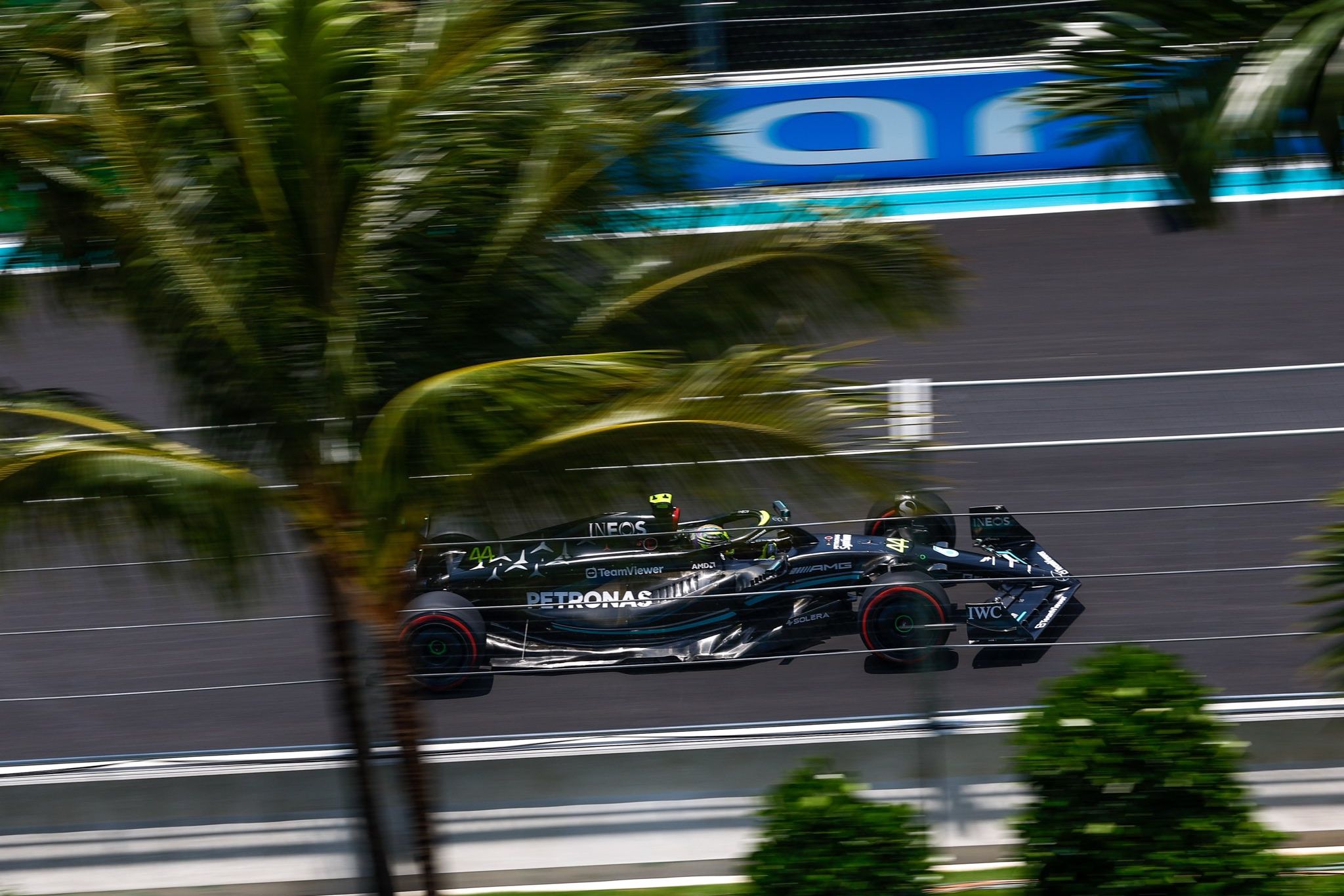 Mercedes se diz “satisfeita” com GP de Miami e admite: “O pódio estava fora de alcance”