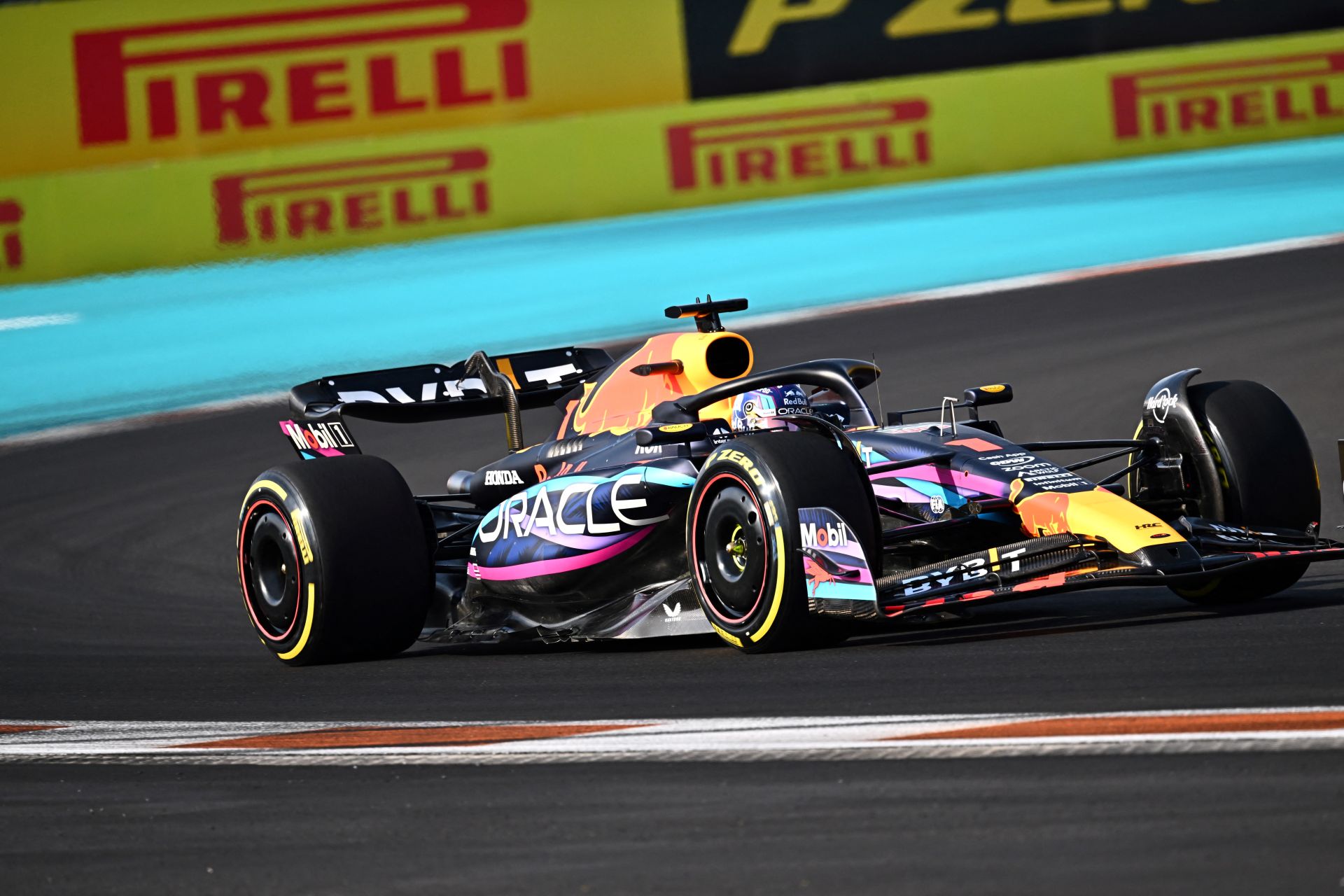 Verstappen valora equilibrio de Red Bull en Miami: “Siempre cómodo con el coche”
