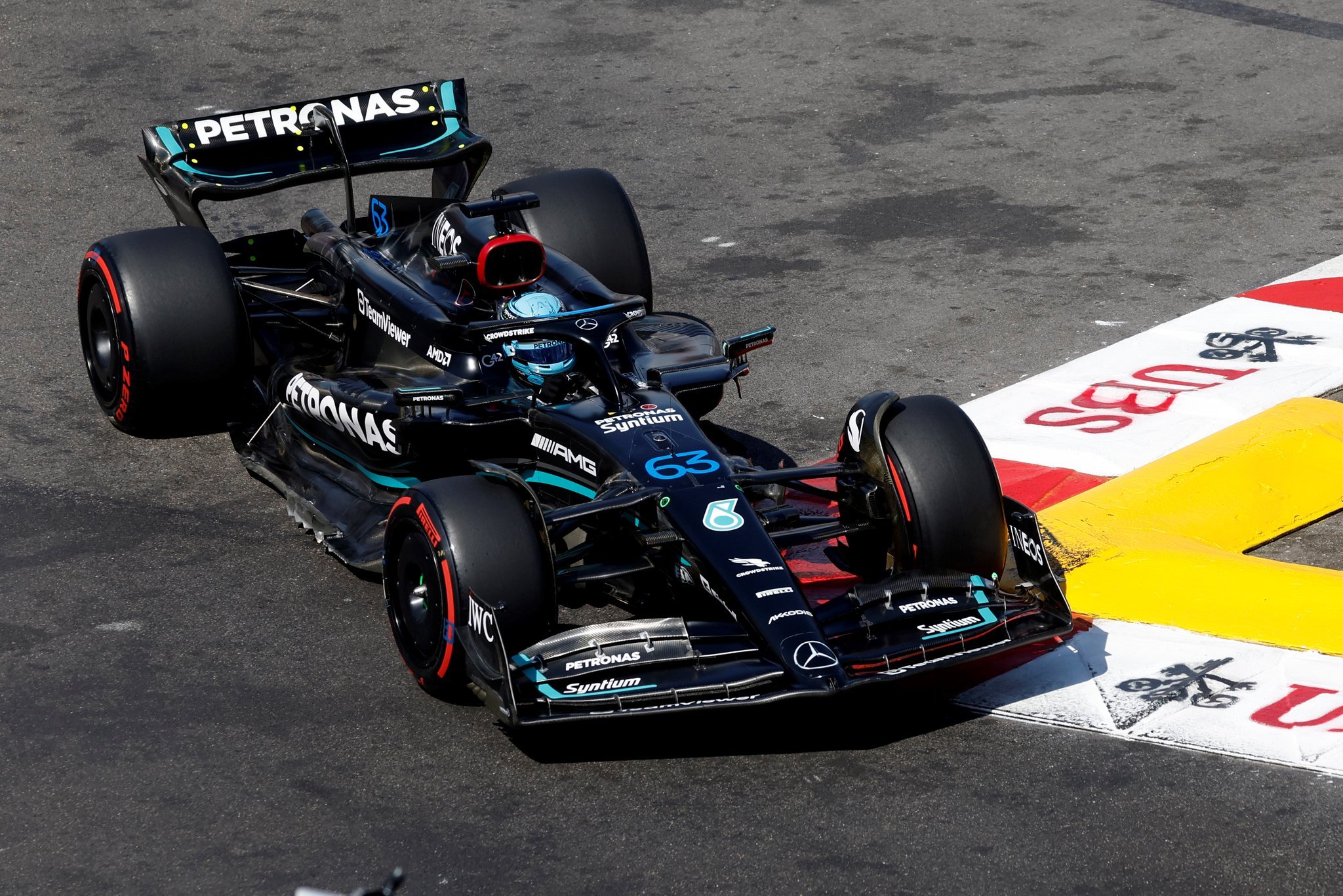 Red Bull sostiene que Mercedes “comprometió el límite de gastos” con su nuevo W14