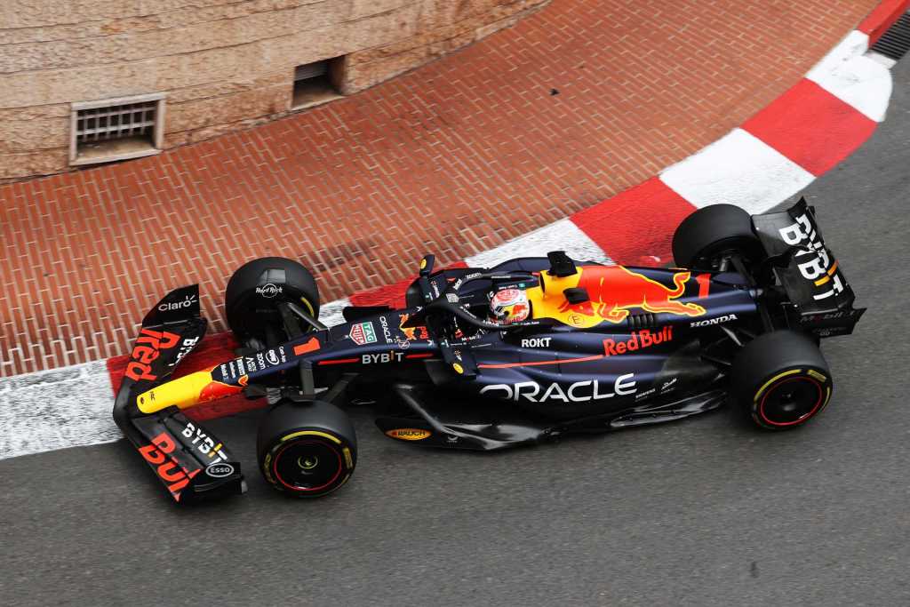 Verstappen resiste à pista molhada e vence GP de Mônaco de F1 incendiado por chuva