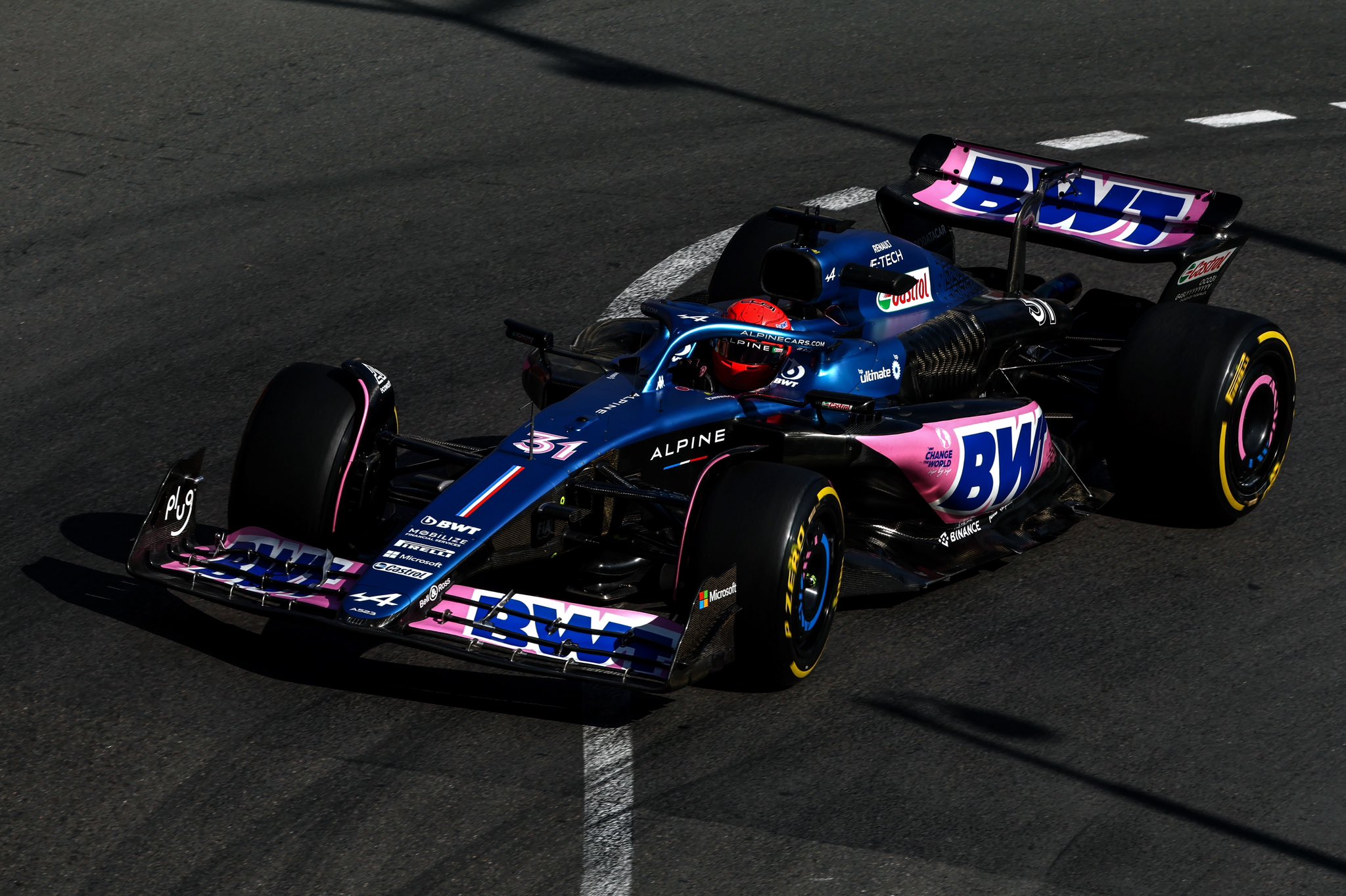Ocon vibra após volta com “pancada forte” e projeta: “Alonso vai criar caos em 2º”