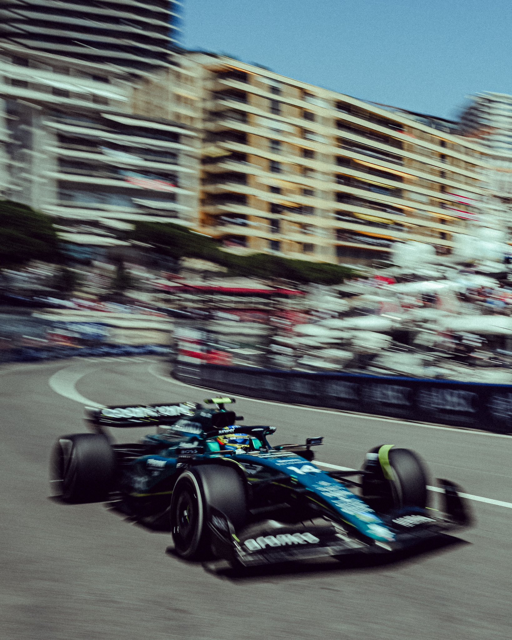 Alonso celebra un día positivo en Mónaco y advierte: “Ansioso por la clasificación”