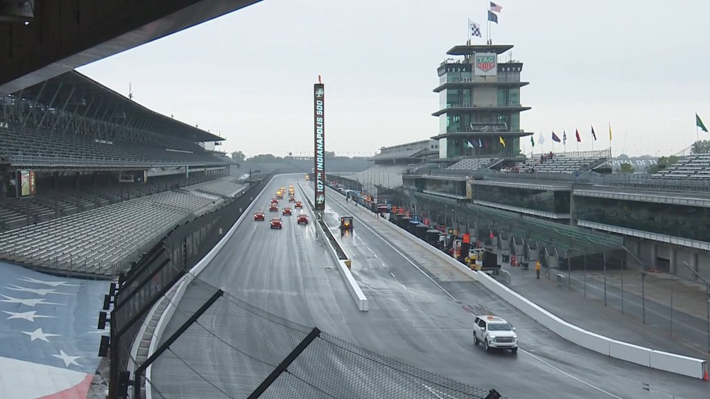 Lluvia obliga a cancelar actividades matutinas y  atrasa programación de ensayos de la Indy 500